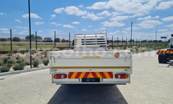 Acheter Occasion Utilitaire Nissan UD Blanc à Maseru, Maseru Acheter Occasion Utilitaire Nissan UD Blanc à Maseru, Maseru