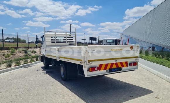 Acheter Occasion Utilitaire Nissan UD Blanc à Maseru, Maseru Acheter Occasion Utilitaire Nissan UD Blanc à Maseru, Maseru