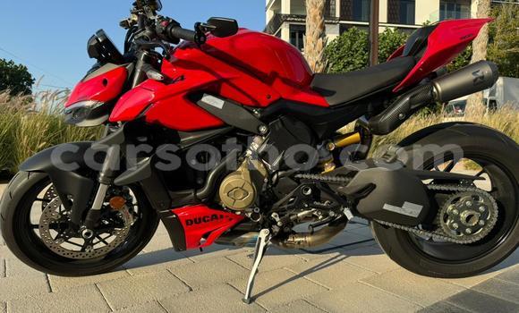 Buy Used Ducati Streetfighter Red Bike in Maseru in Maseru Buy Used Ducati Streetfighter Red Bike in Maseru in Maseru