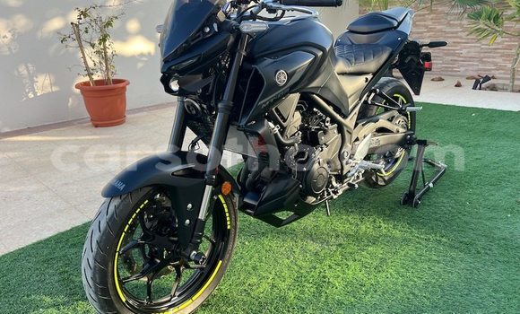 Sayi Na hannu Yamaha MT-03 Black Motsi in Maseru a Maseru