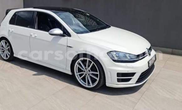 Sayi Na hannu Volkswagen Golf R White Mota in Maseru a Maseru Sayi Na hannu Volkswagen Golf R White Mota in Maseru a Maseru