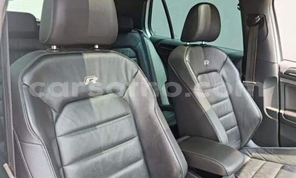 Sayi Na hannu Volkswagen Golf R White Mota in Maseru a Maseru Sayi Na hannu Volkswagen Golf R White Mota in Maseru a Maseru