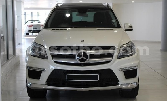Sayi Na hannu Mercedes-Benz GL–Class White Mota in Maseru a Maseru Sayi Na hannu Mercedes-Benz GL–Class White Mota in Maseru a Maseru