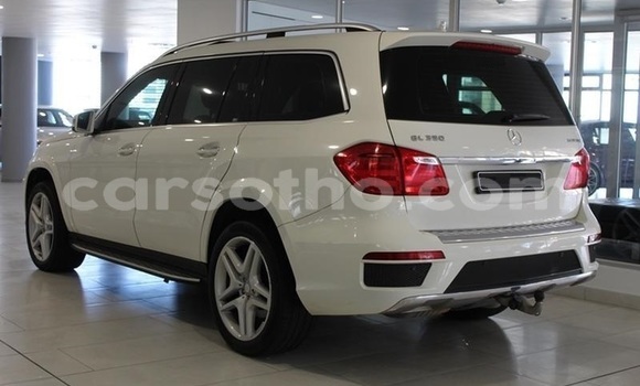 Sayi Na hannu Mercedes-Benz GL–Class White Mota in Maseru a Maseru Sayi Na hannu Mercedes-Benz GL–Class White Mota in Maseru a Maseru