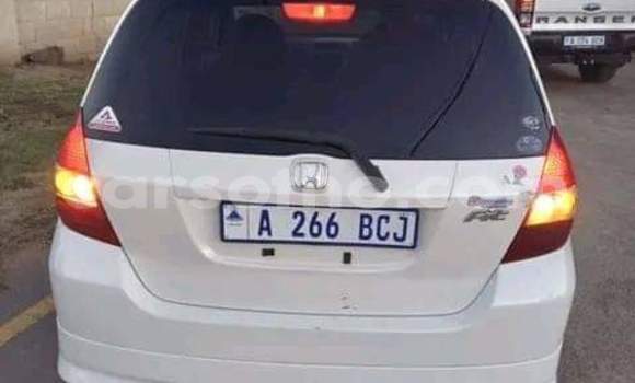 Sayi Na hannu Honda FIT White Mota in Mafeteng a Mafeteng Sayi Na hannu Honda FIT White Mota in Mafeteng a Mafeteng