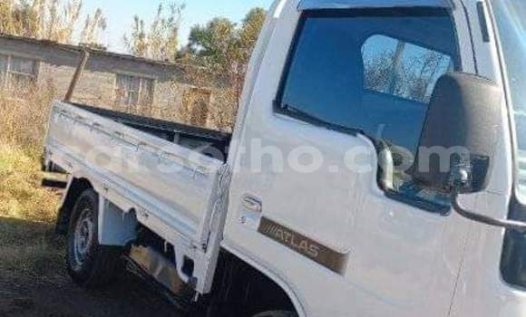 Buy Used Nissan Evalia White Truck in Import - Dubai in Maseru Buy Used Nissan Evalia White Truck in Import - Dubai in Maseru