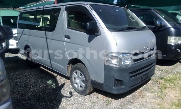 اشتري مستعمل Toyota Hiace White سيارة في Mafeteng في Mafeteng