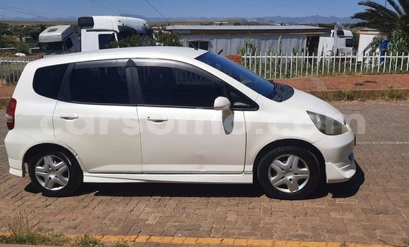 اشتري مستعمل Volkswagen Beetle White سيارة في Mafeteng في Mafeteng اشتري مستعمل Volkswagen Beetle White سيارة في Mafeteng في Mafeteng