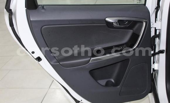 Sayi Na hannu Volvo XC60 White Mota in Butha–Buthe a Thaba-Tseka Sayi Na hannu Volvo XC60 White Mota in Butha–Buthe a Thaba-Tseka