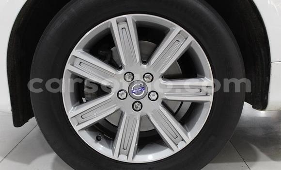 Sayi Na hannu Volvo XC60 White Mota in Butha–Buthe a Thaba-Tseka Sayi Na hannu Volvo XC60 White Mota in Butha–Buthe a Thaba-Tseka