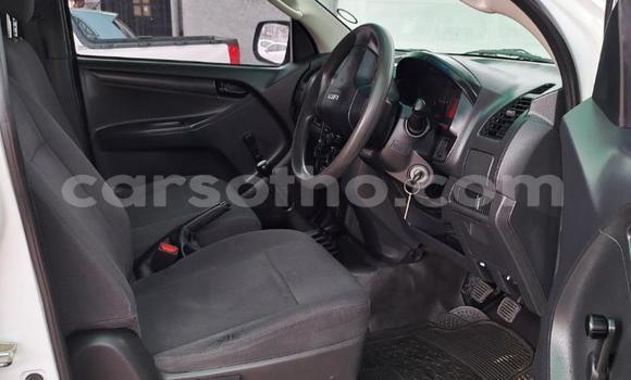 اشتري مستعمل Isuzu KB White سيارة في Maseru في Maseru اشتري مستعمل Isuzu KB White سيارة في Maseru في Maseru