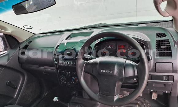 اشتري مستعمل Isuzu KB White سيارة في Maseru في Maseru اشتري مستعمل Isuzu KB White سيارة في Maseru في Maseru