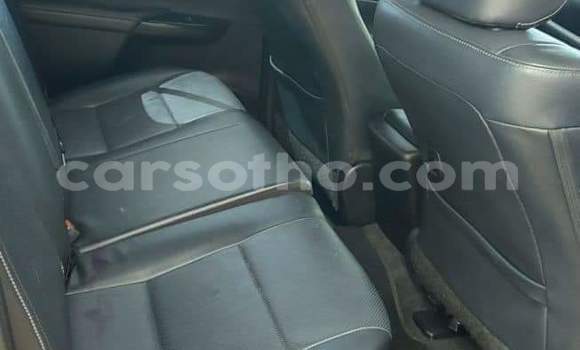 Sayi Na hannu Toyota Hilux Red Mota in Maseru a Maseru Sayi Na hannu Toyota Hilux Red Mota in Maseru a Maseru