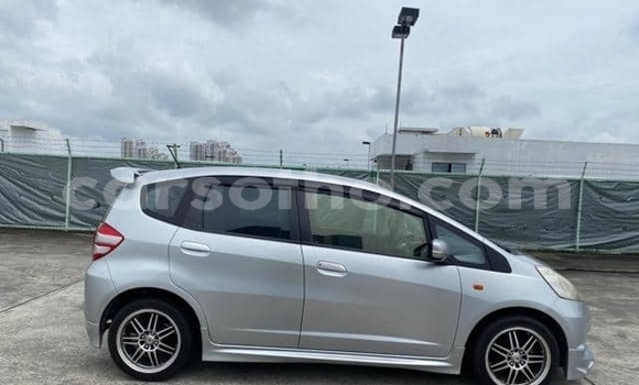 Acheter Occasion Voiture Honda FIT Gris à Maputsoe, Leribe Acheter Occasion Voiture Honda FIT Gris à Maputsoe, Leribe
