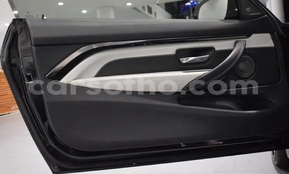 Sayi Na hannu BMW M4 Black Mota in Maseru a Maseru Sayi Na hannu BMW M4 Black Mota in Maseru a Maseru