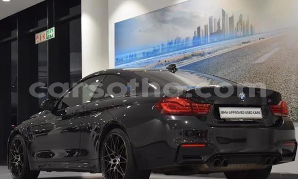 Sayi Na hannu BMW M4 Black Mota in Maseru a Maseru Sayi Na hannu BMW M4 Black Mota in Maseru a Maseru