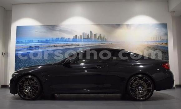 Sayi Na hannu BMW M4 Black Mota in Maseru a Maseru Sayi Na hannu BMW M4 Black Mota in Maseru a Maseru