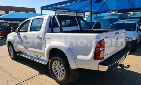 اشتري مستعمل Toyota Hilux White سيارة في Maseru في Maseru اشتري مستعمل Toyota Hilux White سيارة في Maseru في Maseru