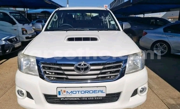 اشتري مستعمل Toyota Hilux White سيارة في Maseru في Maseru اشتري مستعمل Toyota Hilux White سيارة في Maseru في Maseru