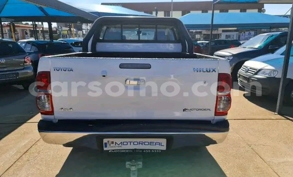 اشتري مستعمل Toyota Hilux White سيارة في Maseru في Maseru اشتري مستعمل Toyota Hilux White سيارة في Maseru في Maseru