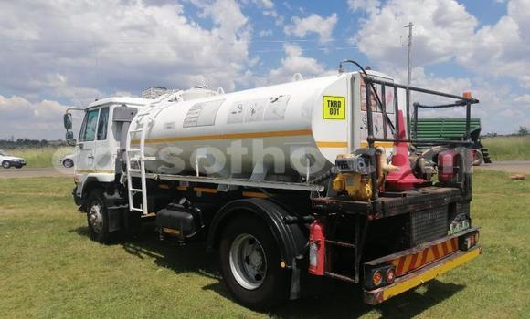 اشتري مستعمل Nissan UD Other شاحنة في Maseru في Maseru اشتري مستعمل Nissan UD Other شاحنة في Maseru في Maseru