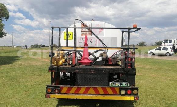 اشتري مستعمل Nissan UD Other شاحنة في Maseru في Maseru اشتري مستعمل Nissan UD Other شاحنة في Maseru في Maseru