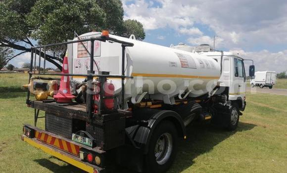 اشتري مستعمل Nissan UD Other شاحنة في Maseru في Maseru اشتري مستعمل Nissan UD Other شاحنة في Maseru في Maseru