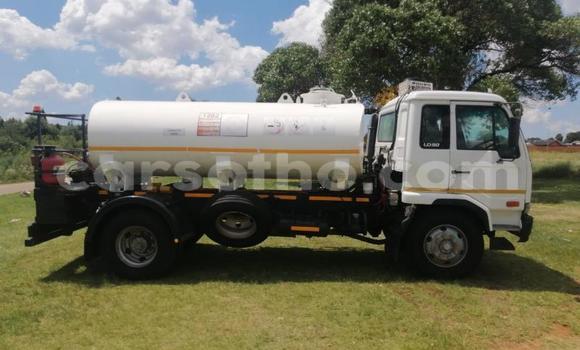 اشتري مستعمل Nissan UD Other شاحنة في Maseru في Maseru اشتري مستعمل Nissan UD Other شاحنة في Maseru في Maseru