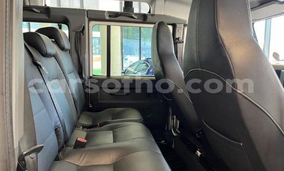 Acheter Occasion Voiture Land Rover Defender Blanc à Maseru, Maseru Acheter Occasion Voiture Land Rover Defender Blanc à Maseru, Maseru