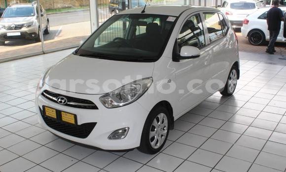 Acheter Occasion Voiture Hyundai i10 Blanc à Maputsoa, Leribe Acheter Occasion Voiture Hyundai i10 Blanc à Maputsoa, Leribe