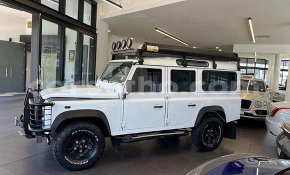 Acheter Occasion Voiture Land Rover Defender Blanc à Maseru, Maseru Acheter Occasion Voiture Land Rover Defender Blanc à Maseru, Maseru
