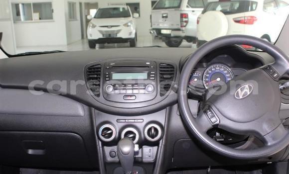 Acheter Occasion Voiture Hyundai i10 Blanc à Maputsoa, Leribe Acheter Occasion Voiture Hyundai i10 Blanc à Maputsoa, Leribe