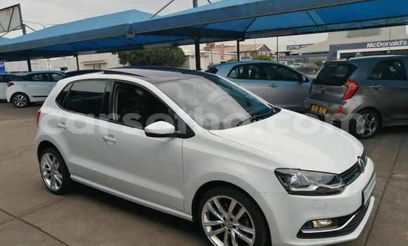 Sayi Na hannu Volkswagen Polo White Mota in Maseru a Maseru