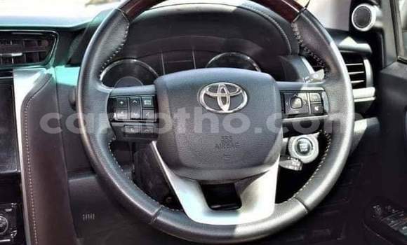 Sayi Na hannu Toyota Fortuner White Mota in Maseru a Maseru Sayi Na hannu Toyota Fortuner White Mota in Maseru a Maseru