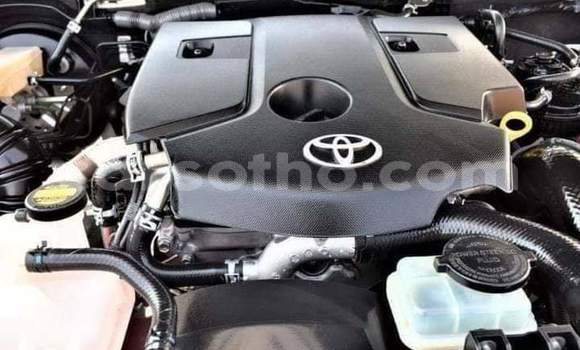 Sayi Na hannu Toyota Fortuner White Mota in Maseru a Maseru Sayi Na hannu Toyota Fortuner White Mota in Maseru a Maseru