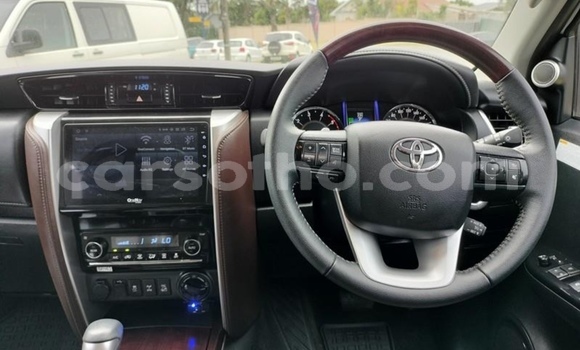 Acheter Occasion Voiture Toyota Fortuner Blanc à Maputsoe, Leribe Acheter Occasion Voiture Toyota Fortuner Blanc à Maputsoe, Leribe