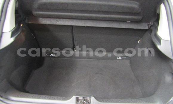 Buy Used Renault Clio White Car in Maputsoa in Leribe Buy Used Renault Clio White Car in Maputsoa in Leribe