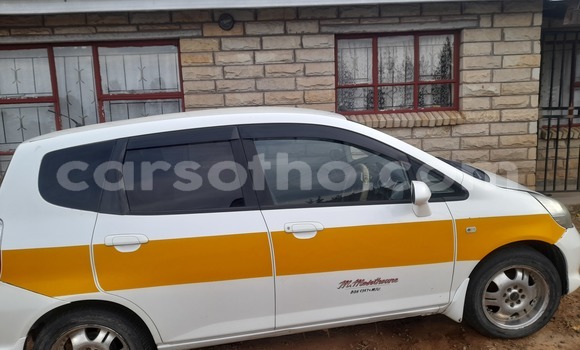 اشتري مستعمل Honda FIT White سيارة في Maseru في Maseru اشتري مستعمل Honda FIT White سيارة في Maseru في Maseru