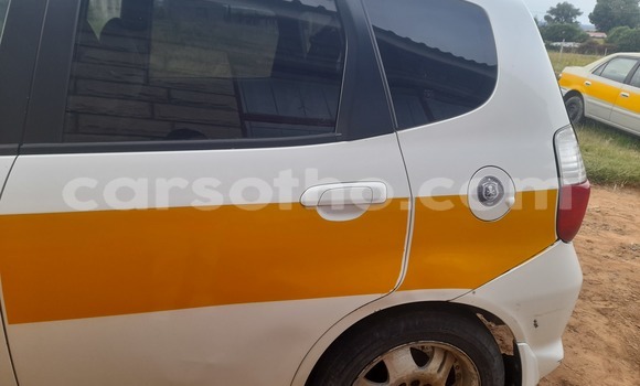 اشتري مستعمل Honda FIT White سيارة في Maseru في Maseru اشتري مستعمل Honda FIT White سيارة في Maseru في Maseru