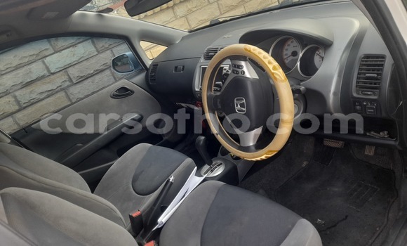 اشتري مستعمل Honda FIT White سيارة في Maseru في Maseru اشتري مستعمل Honda FIT White سيارة في Maseru في Maseru