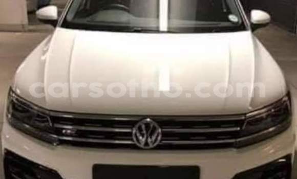 Sayi Na hannu Volkswagen Tiguan White Mota in Maseru a Maseru Sayi Na hannu Volkswagen Tiguan White Mota in Maseru a Maseru