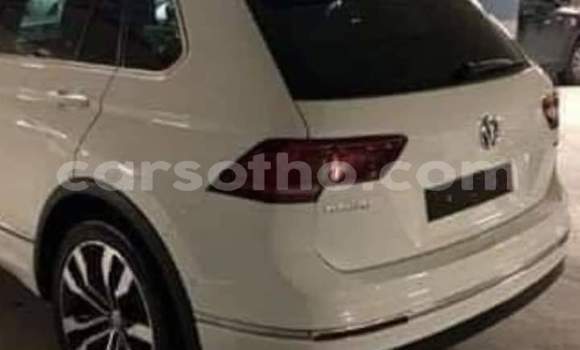 Sayi Na hannu Volkswagen Tiguan White Mota in Maseru a Maseru Sayi Na hannu Volkswagen Tiguan White Mota in Maseru a Maseru