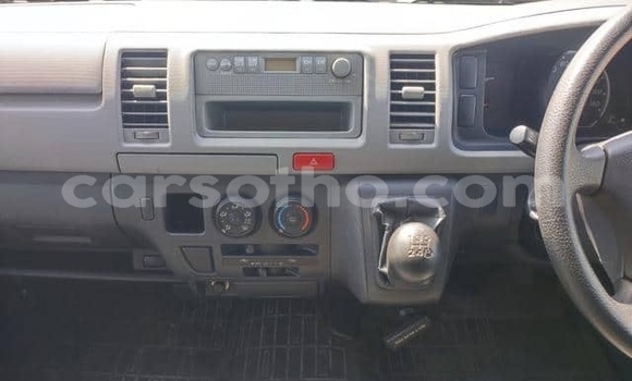 اشتري مستعمل Toyota Hiace White سيارة في Maputsoe في Leribe اشتري مستعمل Toyota Hiace White سيارة في Maputsoe في Leribe