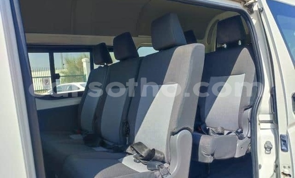 اشتري مستعمل Toyota Hiace White سيارة في Maputsoe في Leribe اشتري مستعمل Toyota Hiace White سيارة في Maputsoe في Leribe