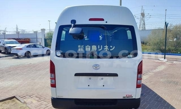 اشتري مستعمل Toyota Hiace White سيارة في Maputsoe في Leribe اشتري مستعمل Toyota Hiace White سيارة في Maputsoe في Leribe