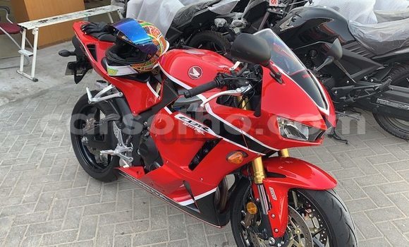 Buy Used Honda CBR Red Bike in Maseru in Maseru Buy Used Honda CBR Red Bike in Maseru in Maseru