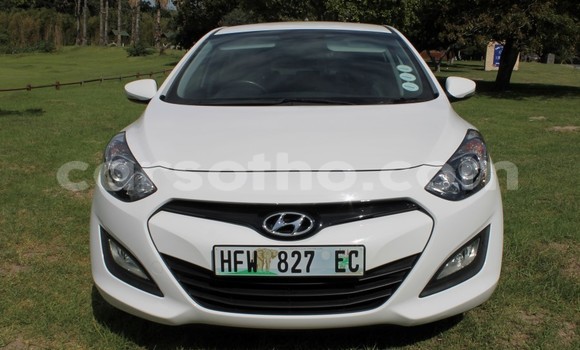 اشتري مستعمل Hyundai i30 White سيارة في Maseru في Maseru اشتري مستعمل Hyundai i30 White سيارة في Maseru في Maseru