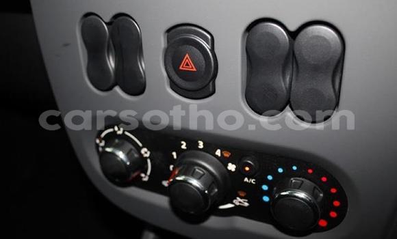 اشتري مستعمل Nissan NP 300 White سيارة في Maseru في Maseru اشتري مستعمل Nissan NP 300 White سيارة في Maseru في Maseru