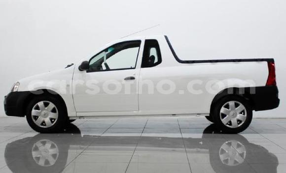 اشتري مستعمل Nissan NP 300 White سيارة في Maseru في Maseru اشتري مستعمل Nissan NP 300 White سيارة في Maseru في Maseru