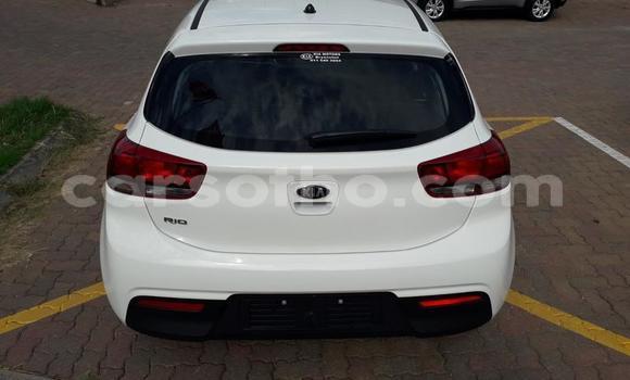 Acheter Occasion Voiture Kia Rio Blanc à Maputsoa, Leribe Acheter Occasion Voiture Kia Rio Blanc à Maputsoa, Leribe